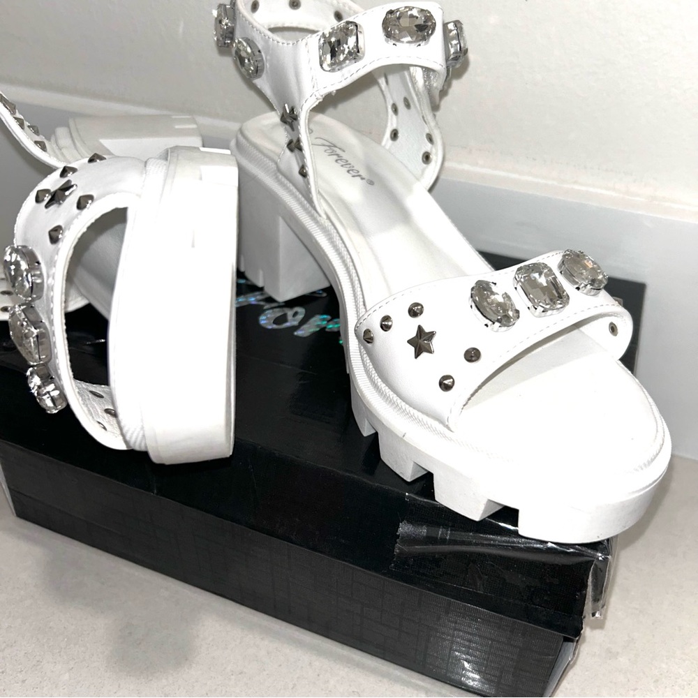 Forever 21 White Platform Sandals with Silver Accents